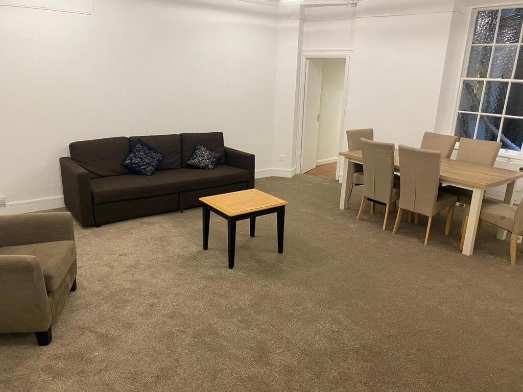 Mayfair Green Park Apartments London Bagian luar foto